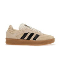 Wonder White / Core Black / Gum